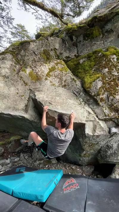 They Killed Kenny! v4, Squamish - Beta Video from mattfischerclimbs