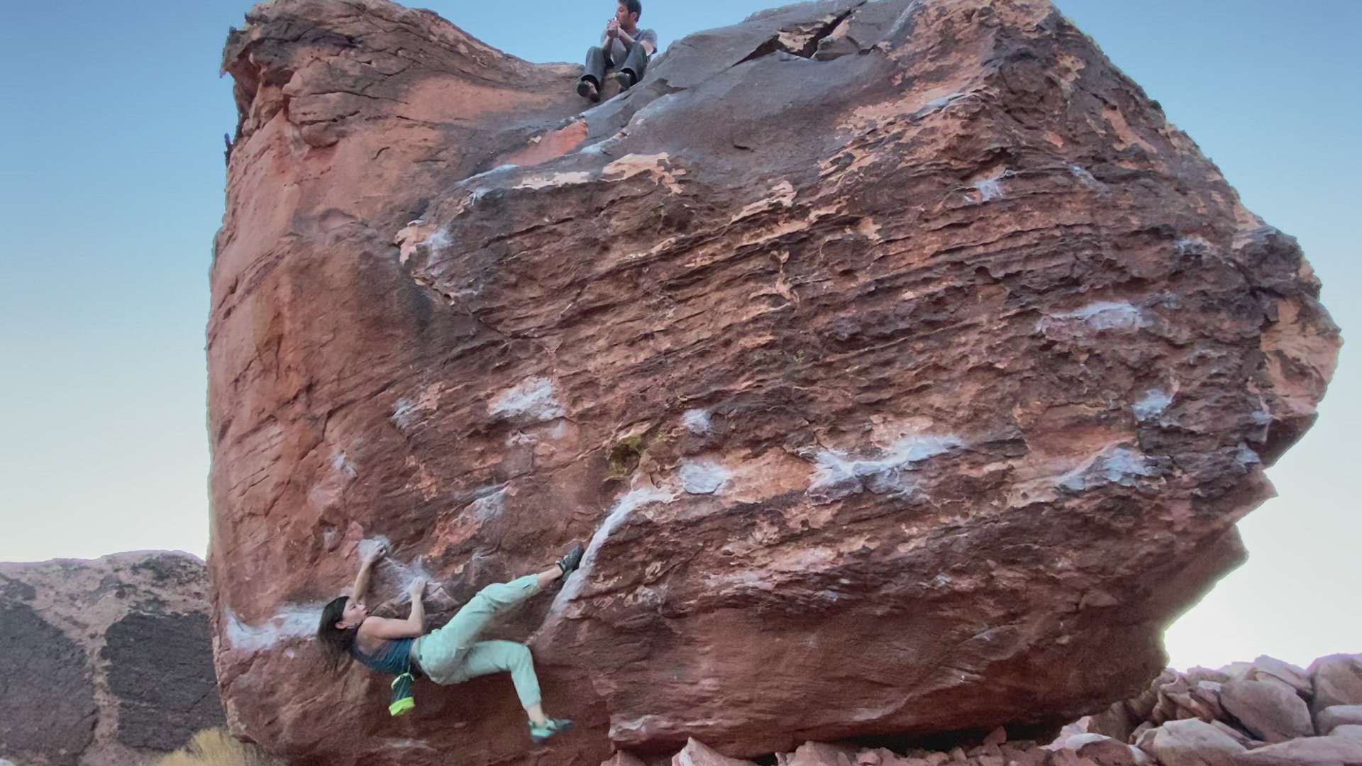 Monkey Bar Right v6 Kraft, Red Rock Bouldering Watch Beta Videos