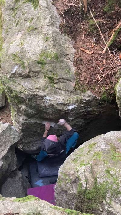 Disdain v10, Squamish - Beta Video from Yalowega