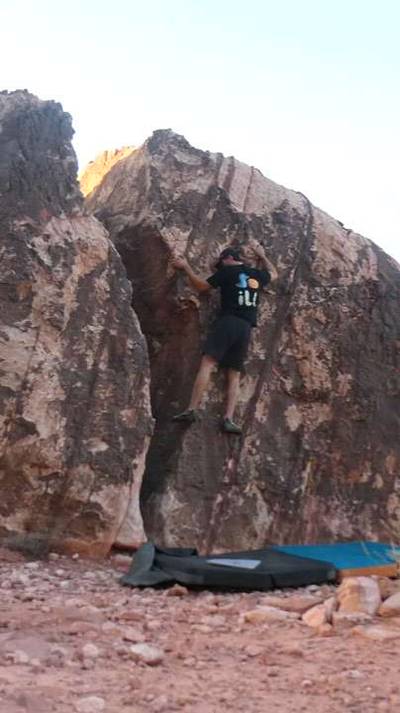 Warm Up Northwest Face v0, Red Rock - Beta Video from vilardo24