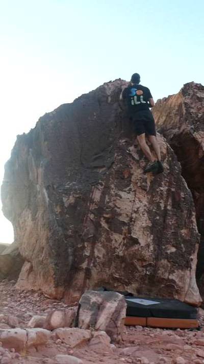 Warm Up Northwest Face Left v0, Red Rock - Beta Video from vilardo24
