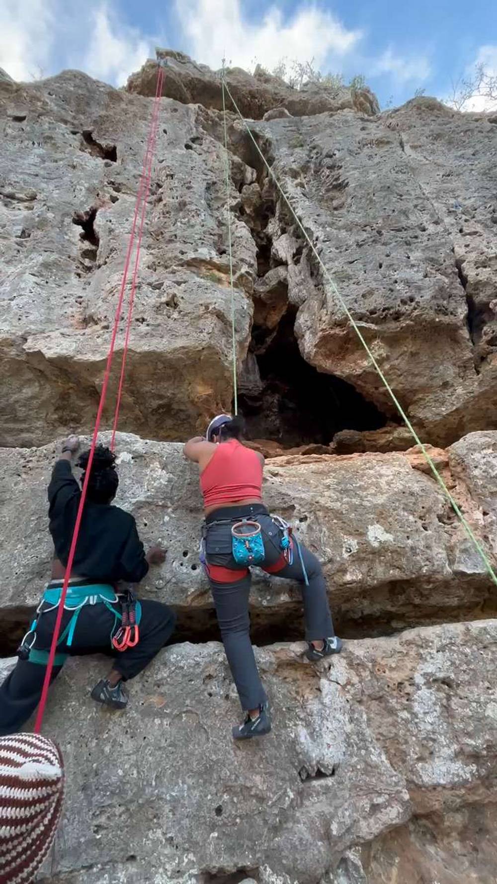 Middle Earth Cave 5.6, Reimer's Ranch - Beta Video from gclimbs