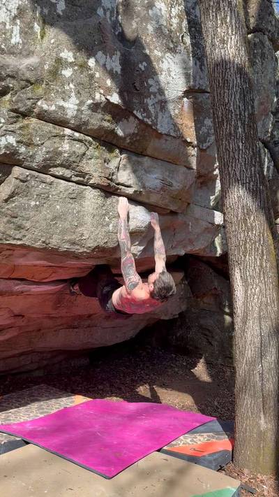 Vertical Cartography v5, Hospital Boulders - Beta Video from CoveredInChalk