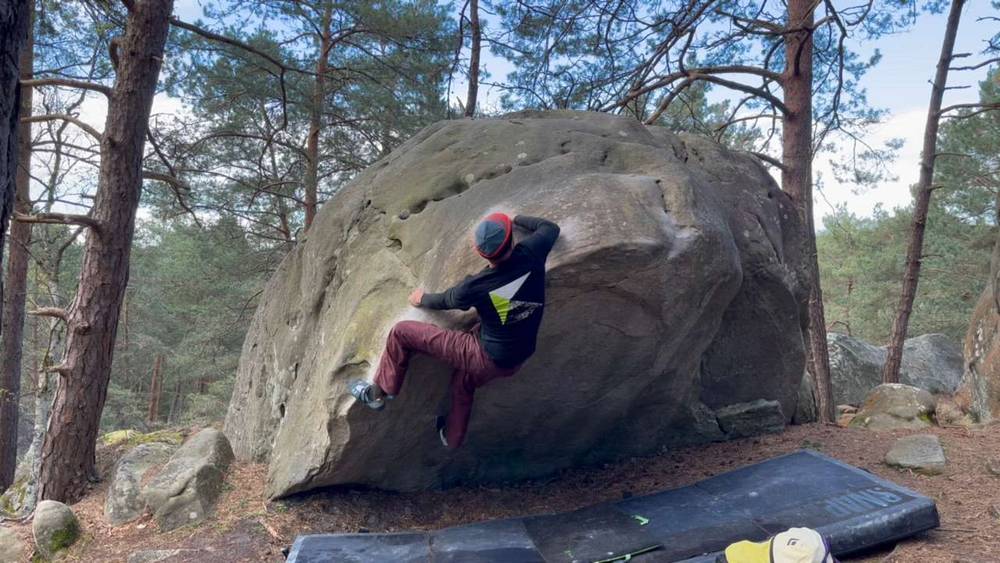 Undertow (raccourci) v2, Fontainebleau - Beta Video from MarioTheClimber