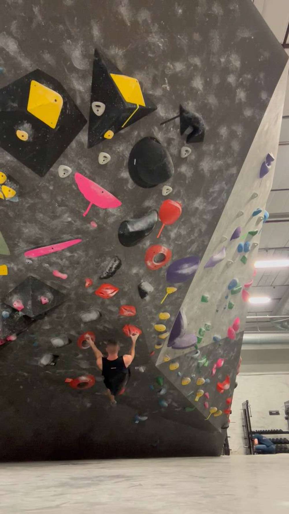 Orange v9, Black Rock Bouldering Gym - Beta Video from isaBadMutha
