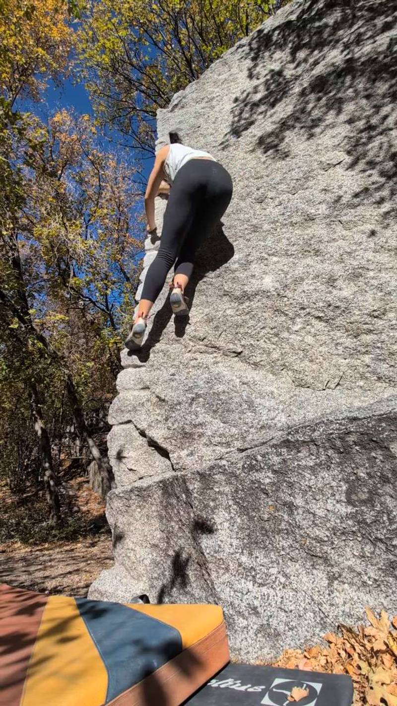 Chipped Arete v1, Little Cottonwood Canyon - Beta Video from Mengaling