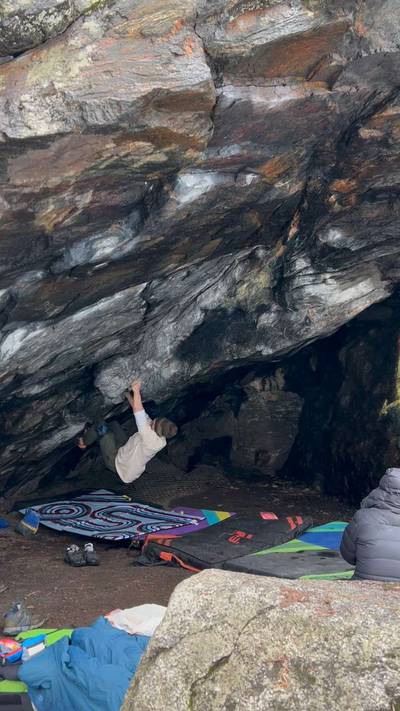 Schist Cave Right v5, Leavenworth - Beta Video from jakenoc.climbs