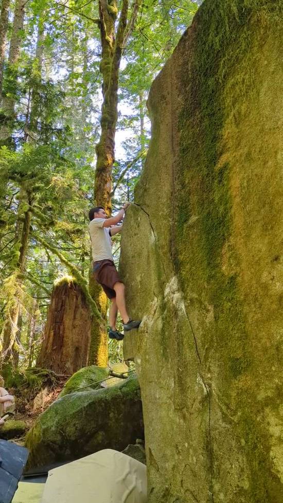Left Arete (First Boulder) v3, Index - Beta Video from capt.adventurepants