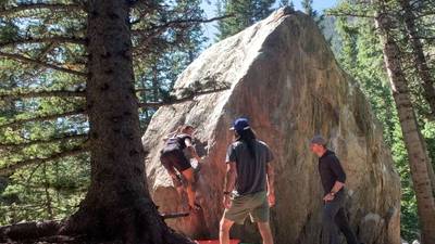 Guanella Arete v5, Guanella Pass - Beta Video from thatclimbwasass