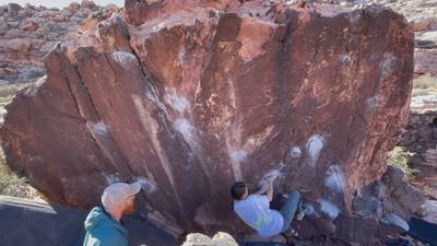 Equinox v6, Red Rock - Beta Video from kaseyclimbe