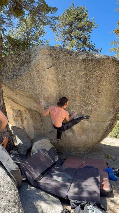 Courier Flight v7, Black Mountain - Beta Video from webbclimbs