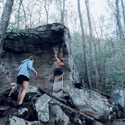 The White v7, New River Gorge - Beta Video from ryanclimbspa