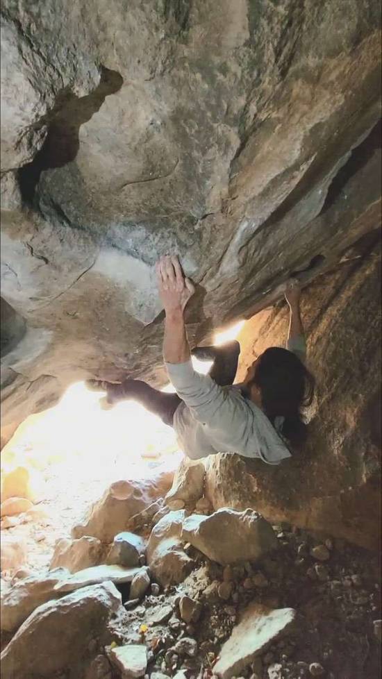 Devil's Butthole v6, Hueco Tanks - Beta Video from thegnarwall
