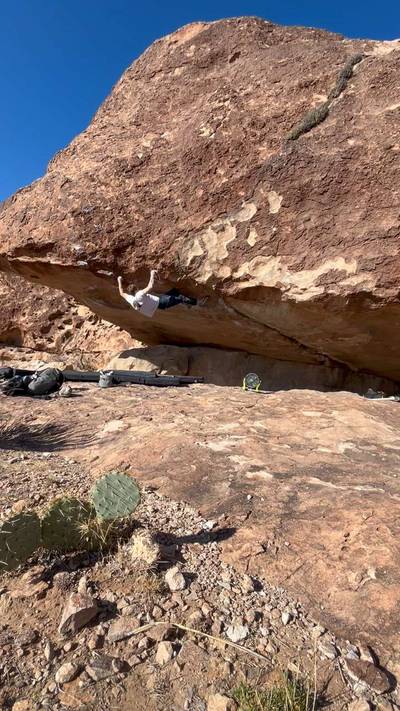Fern Roof v8, Hueco Tanks - Beta Video from travieggg