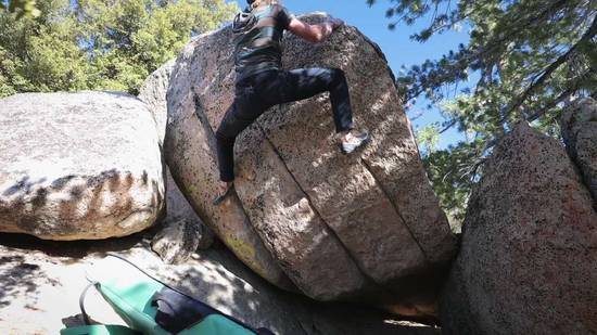 The Onion v10, Black Mountain - Beta Video from sdgrasz