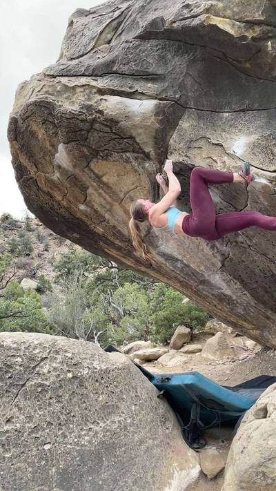 Finger Hut v10, Joe's Valley - Beta Video from jenndbell