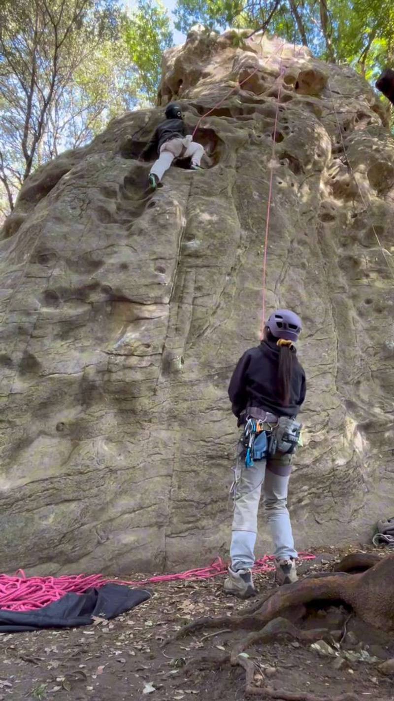 Moss Man 5.10b, Castle Rock State Park - Beta Video from yayafuture
