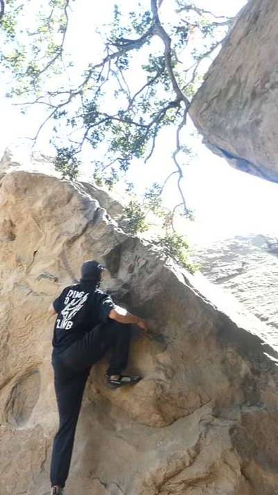 Arete (Bat) v0, Stoney Point - Beta Video from vilardo24