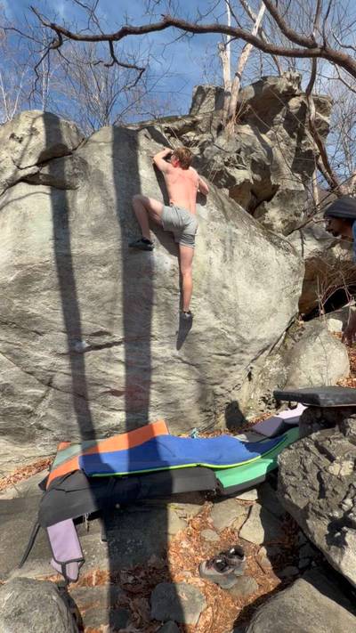 Louis Lunge v5, Rumbling Bald - Beta Video from griffin.climbs