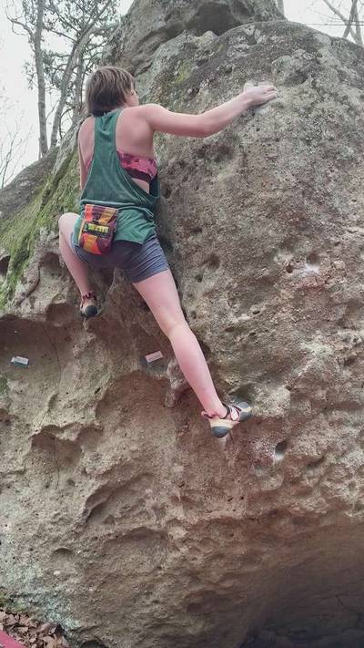 Cobble v5, Hospital Boulders - Beta Video from lilyRose2006
