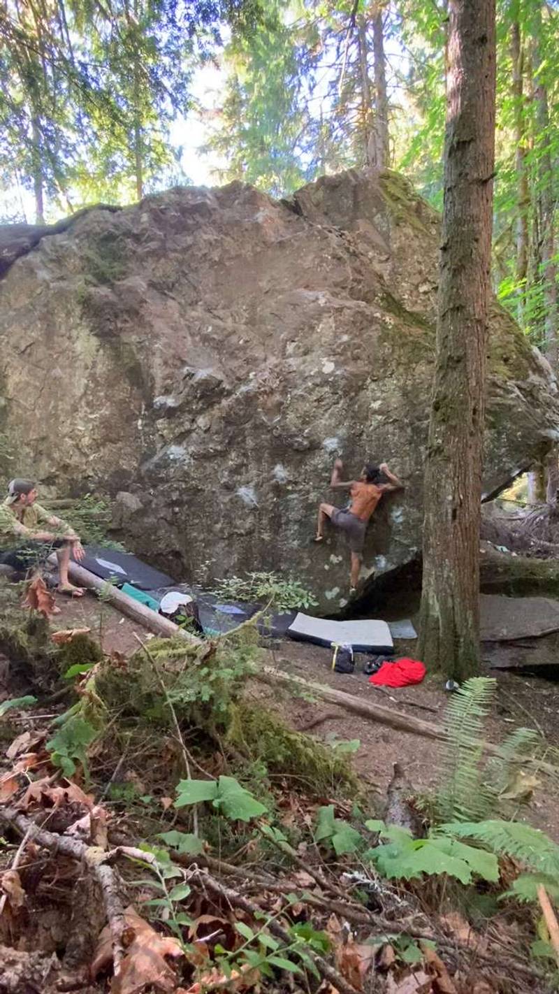 3/4 Traverse v5, Comox Lake - Beta Video from Sato_Send
