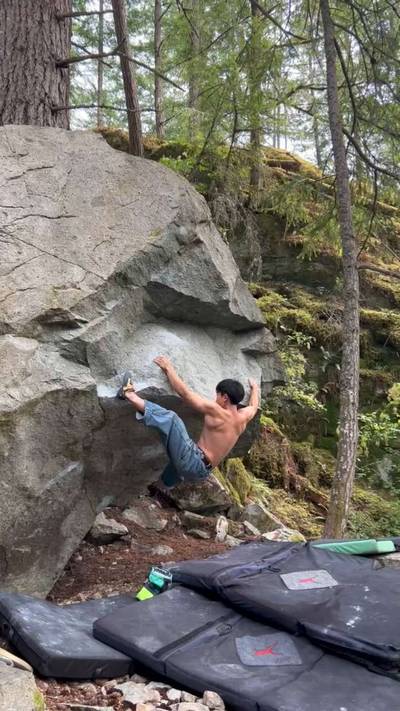Aneurism v8, Squamish - Beta Video from boulder_bread