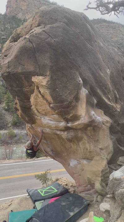 Worst Case Scenario v9, Joe's Valley - Beta Video from routesetter