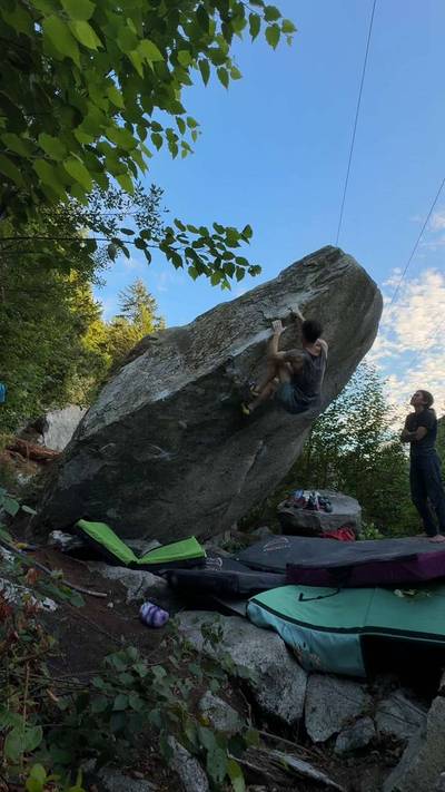 Ivory Corner v10, Squamish - Beta Video from Cyrusbrendanchan