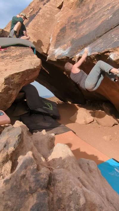 Teepee Traverse v8, Moe's Valley - Beta Video from pater.