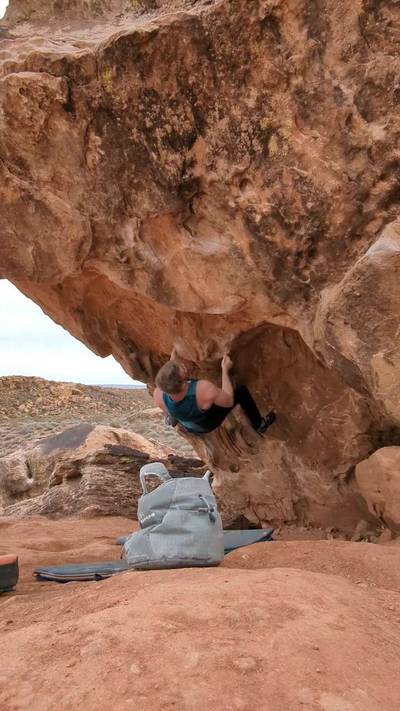 Underboy v4, Moe's Valley - Beta Video from pater.