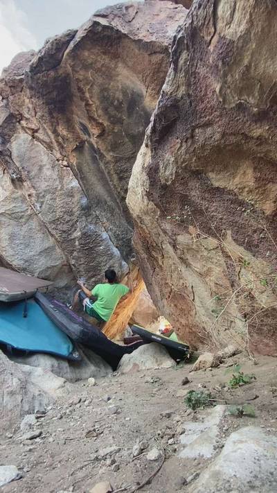 The Wooden Mushroom v9, Hueco Tanks - Beta Video from chibaso