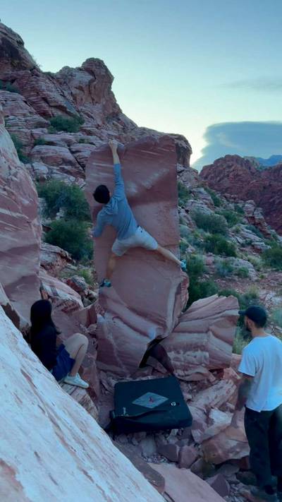 Sweet Tooth v1, Red Rock - Beta Video from justclimbin