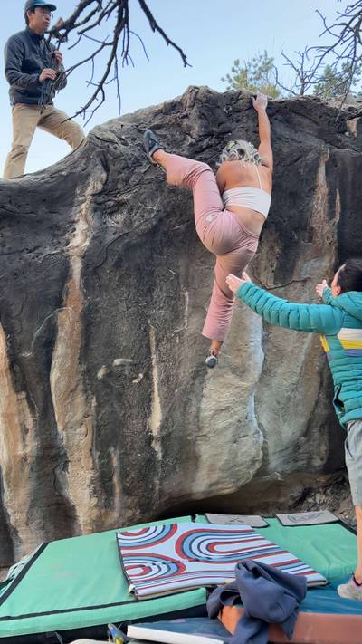 Shoot The Moon v4, Joe's Valley - Beta Video from liftingwithlia