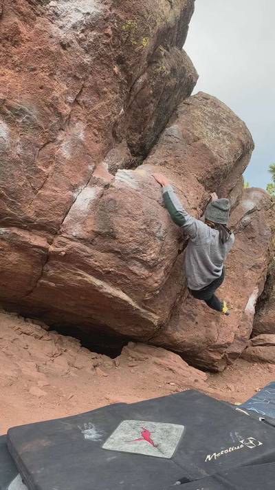 First Overhang Traverse v7, Flagstaff Mountain, CO - Beta Video from brando