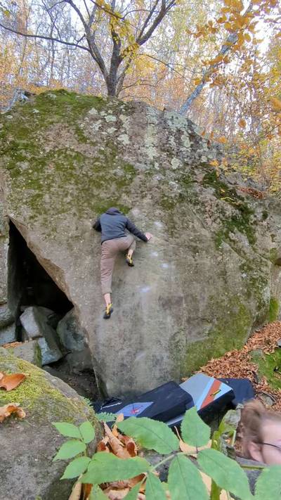 That Girl's a Bitch v5, Sandstone - Beta Video from BoulderBoyTim
