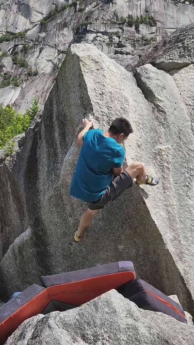 Gull Skull v6, Squamish - Beta Video from drjeffclimbs