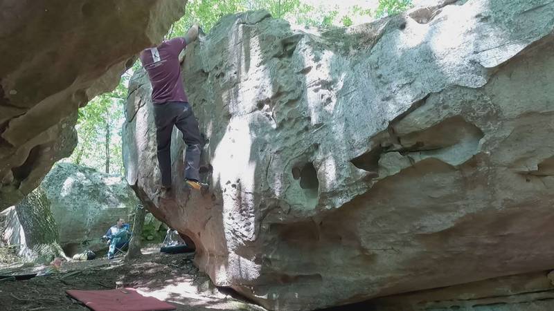 Something in the Center v2, Hospital Boulders - Beta Video from MarioTheClimber