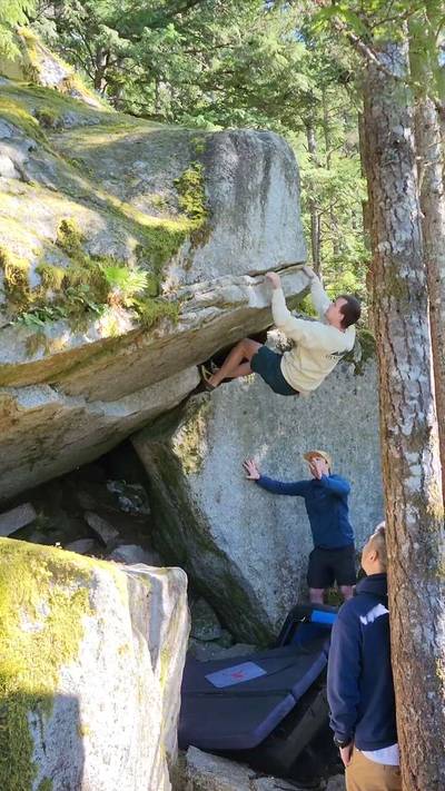 Sunshine and Lollipops v6, Squamish - Beta Video from CarsonClimbs