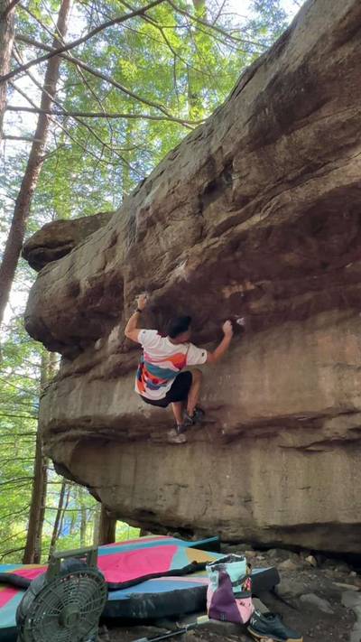 Mad Hatter v6, New River Gorge - Beta Video from RockaTanaka