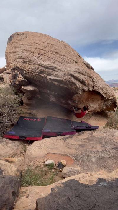 Skinny Love v6, Moe's Valley - Beta Video from Yalowega