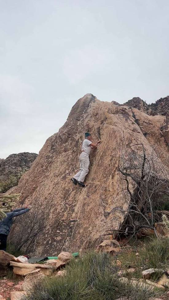 La Petite Teton v0, Red Rock - Beta Video from liftingwithlia