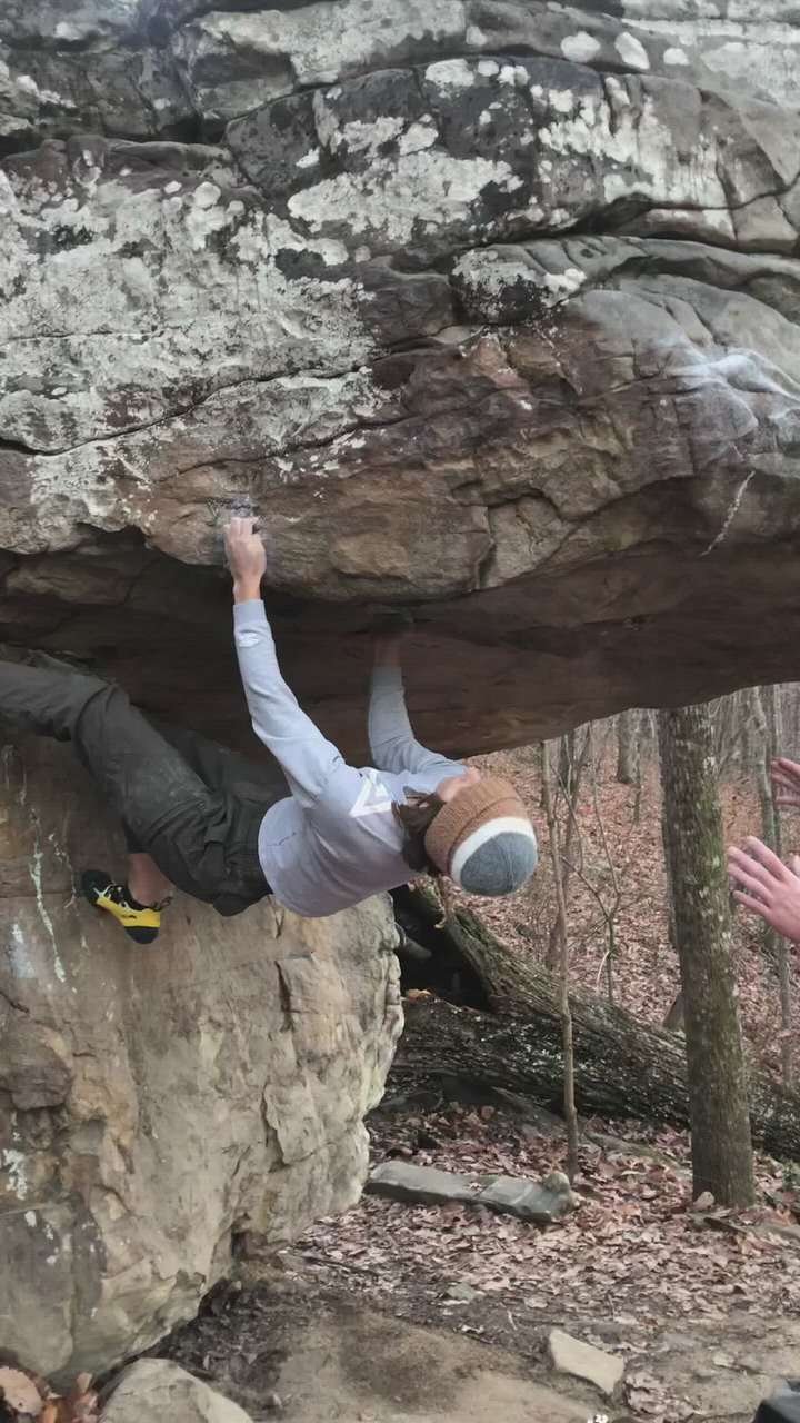 Poison ivy v0 - Moss Rock Preserve Bouldering - Watch Beta Videos