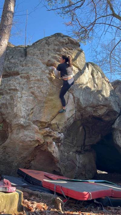 Isle of Beautiful Women v4, Rocktown - Beta Video from lauramarie43