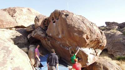 T-Bone Shuffle v4, Hueco Tanks - Beta Video from Bonzilla