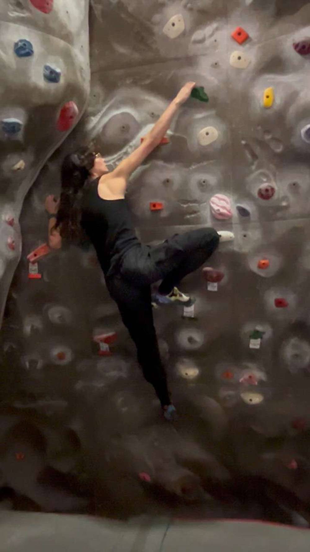 Jor Jor Well (1984) // NO NATS, v7, University of California Santa Barbara - Beta Video from craanberry