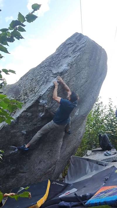 Ivory Tower v9, Squamish - Beta Video from RuelNeuman