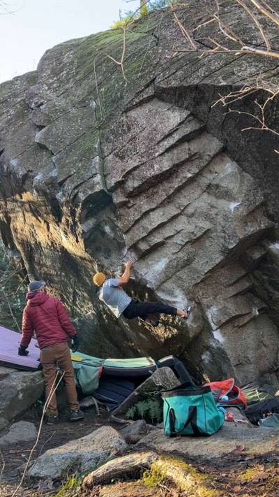 Ross Bongo v8, Gold Bar - Beta Video from onassisclimbs