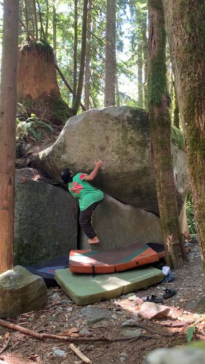 Roof Crack Left v0, Index - Beta Video from chalkyrocky