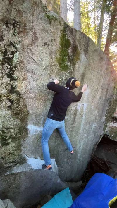 Lounge Act v6, Squamish - Beta Video from mattfischerclimbs
