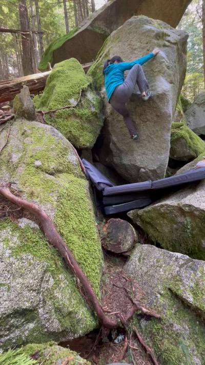 Trap Door v4, Squamish - Beta Video from Daphne